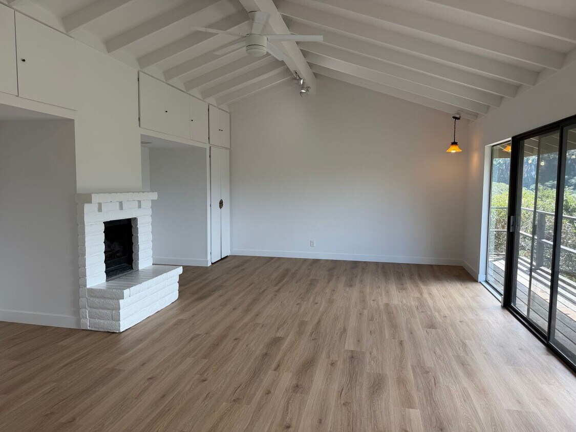 Building Photo - Studio/Guest House Available Now – Scenic Carmel Valley Living