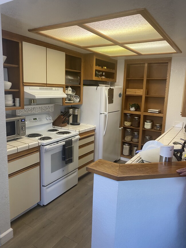 Kitchen - 3653 Crow Canyon Rd