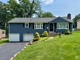 Building Photo - 18 Dogwood Rd