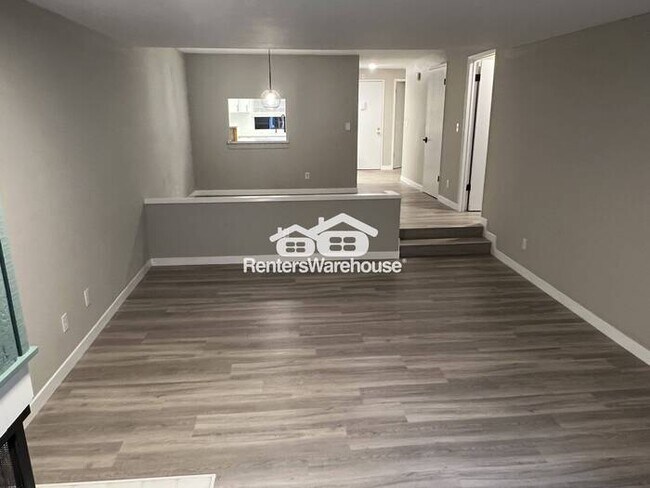 Foto del edificio - Beautiful Condo In A Prime Location!