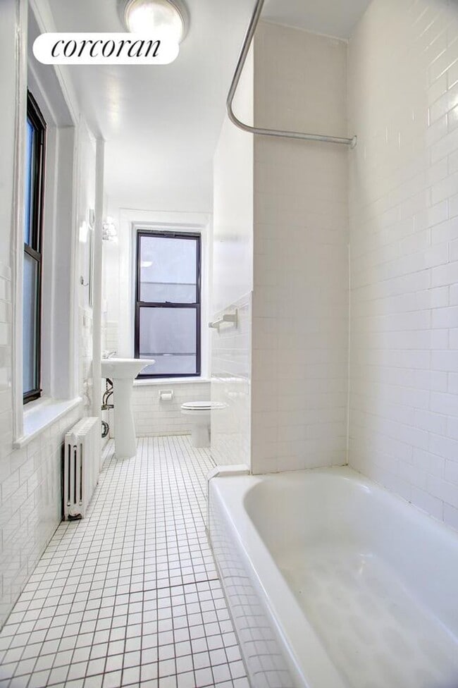 Building Photo - 410 E 59th St