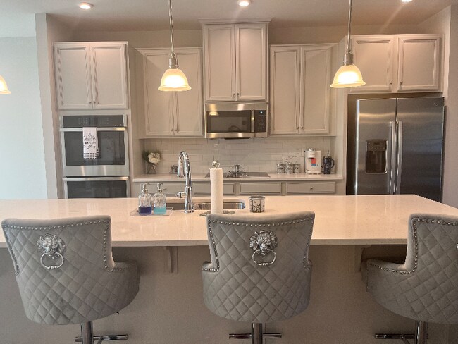 Foto del edificio - 7977 Independence Dr