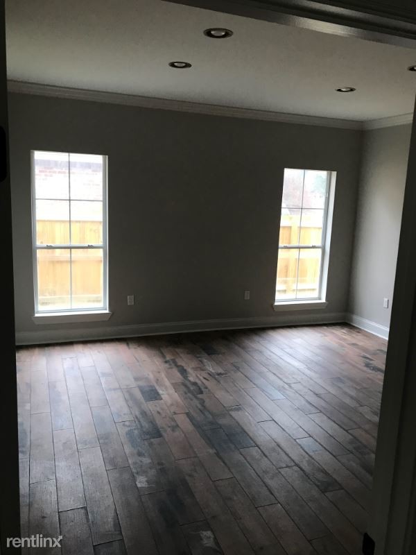 Building Photo - 3 br, 2.5 bath House - 1517 River Run Dr