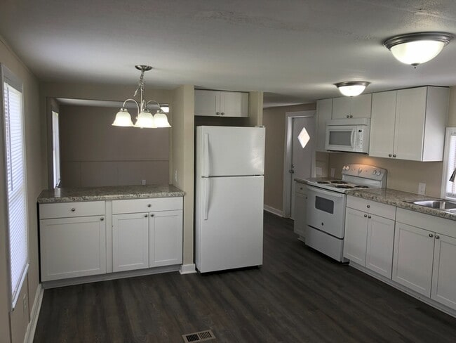 Photo - 295 E Wright St Apartment