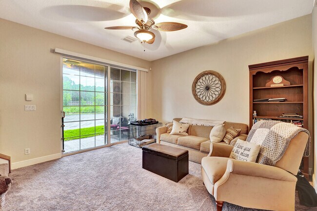 Foto del edificio - 4561 Artesa Way N