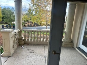 Building Photo - 3721 Selvante St