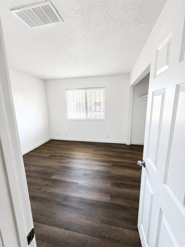 Foto del edificio - 4581 Macher Way