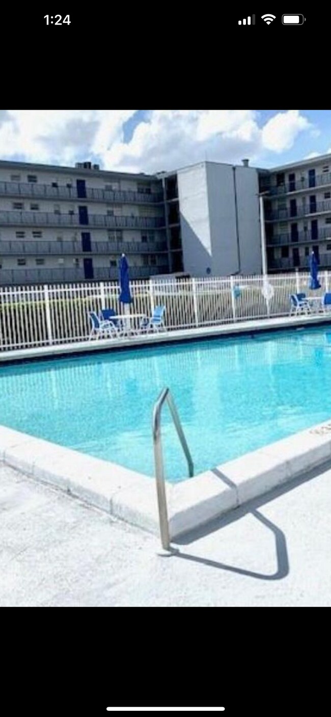 Foto del edificio - 14165 SW 87th St