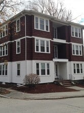 Building Photo - 154 Lovell St