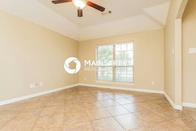 Foto del edificio - 3 Bedroom Pet-Friendly Home in Fort Worth, TX with Main Street Renewal