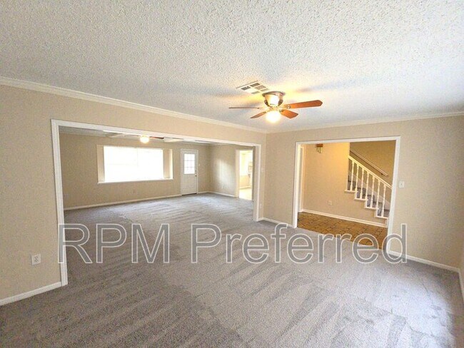 Building Photo - 17207 Lazy Hill Ln