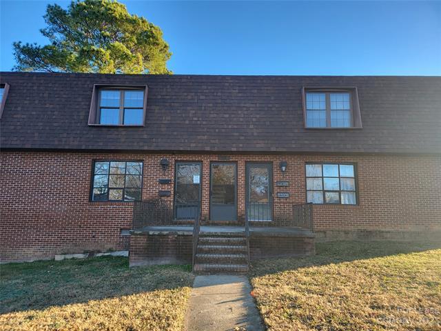 Primary Photo - 112 N 6th St