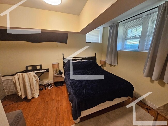 Photo - 2bed basement unit rent $2400 House