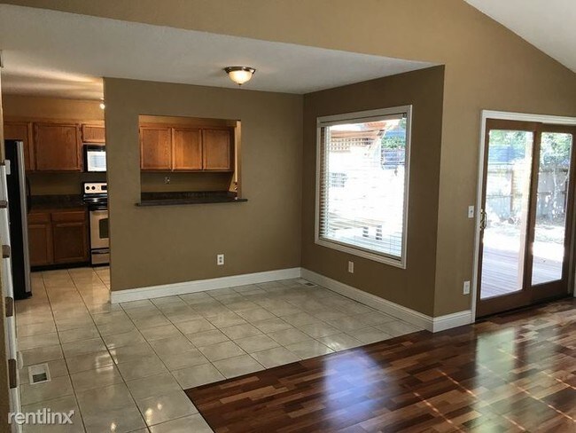 Foto del edificio - 3 br, 2.5 bath House - 2291 Truckee Dr
