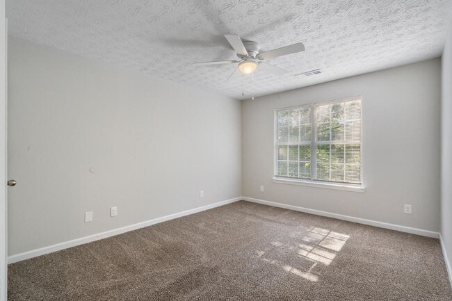 Interior Photo - Salem Chase Apartments