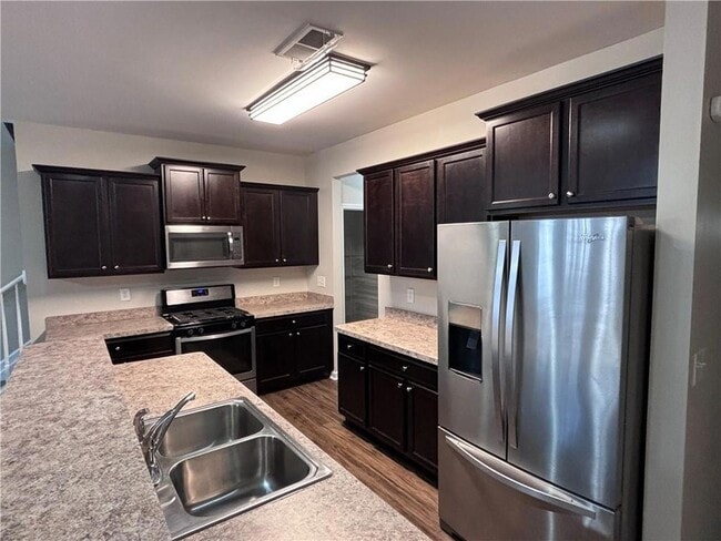 Building Photo - 203 Townview Dr