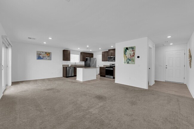 Foto del edificio - Don't miss out on this cozy 3-bedroom, 2-s...