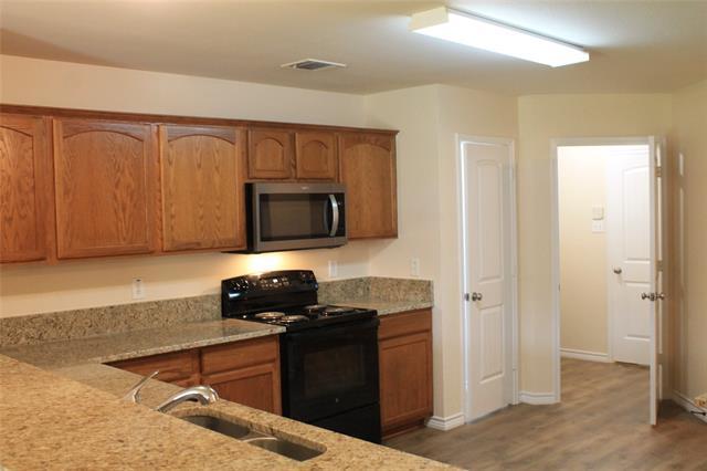 Building Photo - 2044 Lake Trail Dr