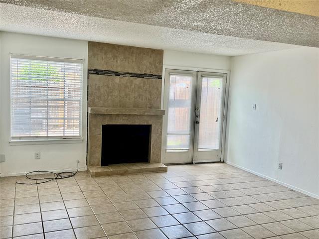 Building Photo - 4047 Country Club Dr W