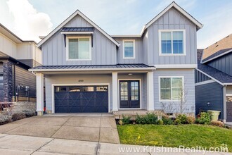 Building Photo - 4519 NW Ashbrook Dr