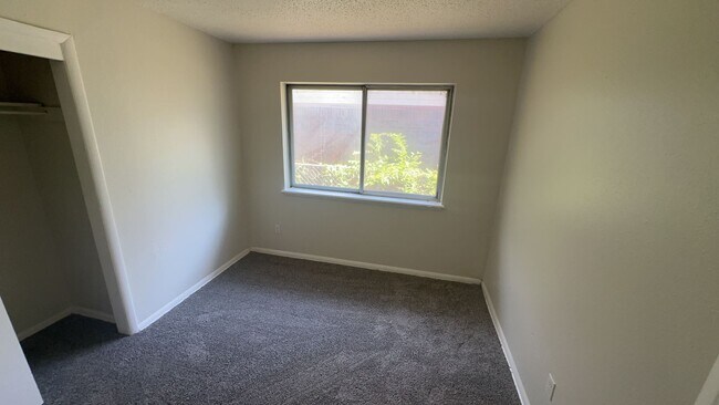 Foto del edificio - 332 NW 83rd St
