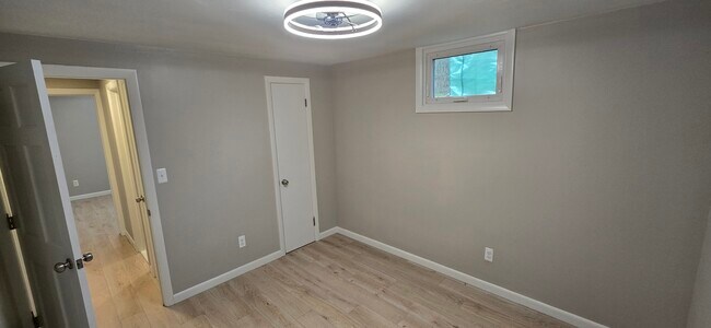 Foto del edificio - 895 Warrenville Rd