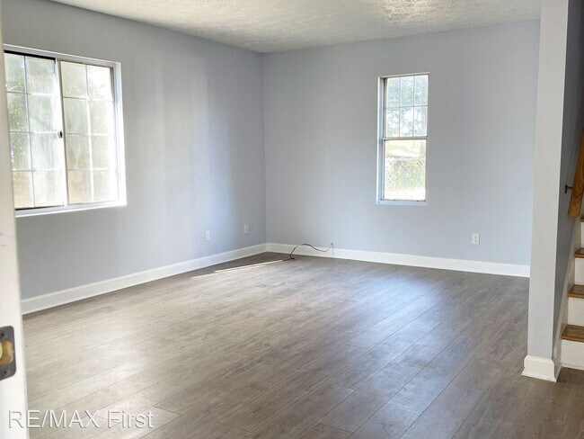 Building Photo - 3 br, 1.5 bath House - 1917 Atchley Dr.