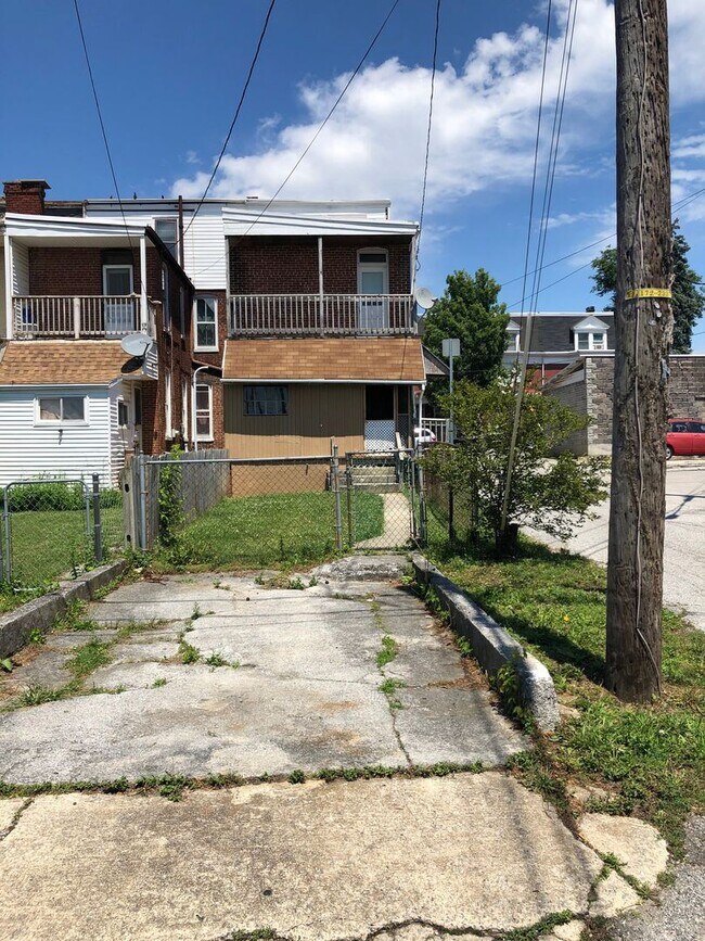 Building Photo - 5 br, 1 bath House - 18 N. ALBEMARLE STREET