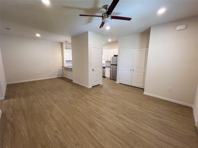 Foto del edificio - 3050 Viking St