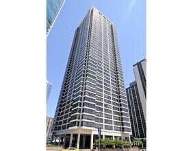 Building Photo - 360 E Randolph St