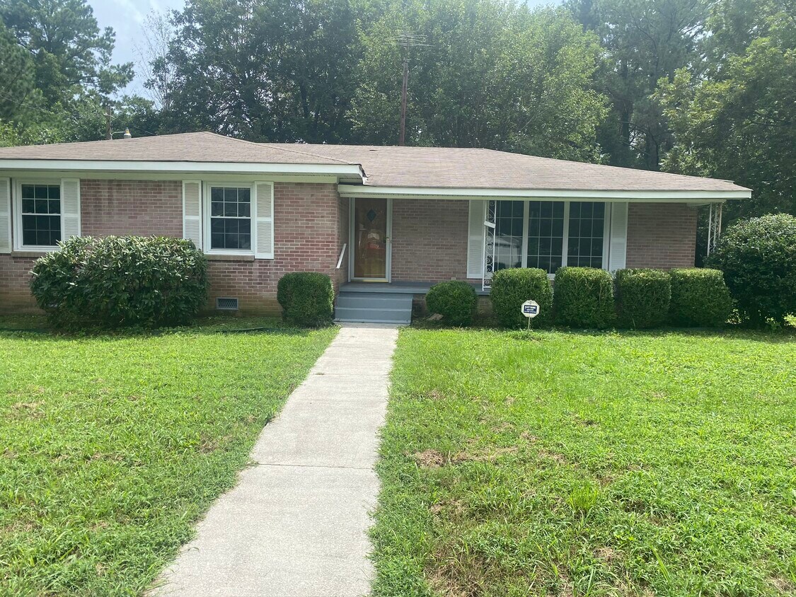 1205 Cedar St SW, Decatur, AL 35601 House Rental in Decatur, AL