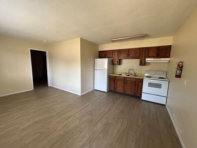Building Photo - One-bedroom apartment located near Honey Creek Mall and restaurants