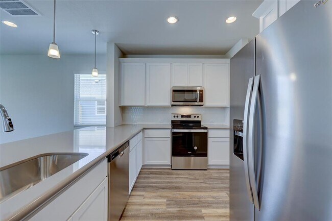 Building Photo - 310 Cherry Blossom Ln