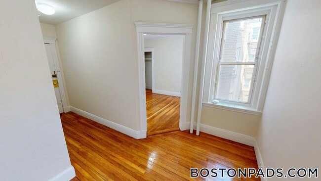 Building Photo - 1191 Boylston St