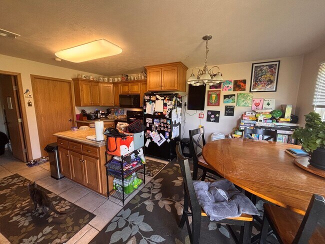 Building Photo - Italian Estates Property Management