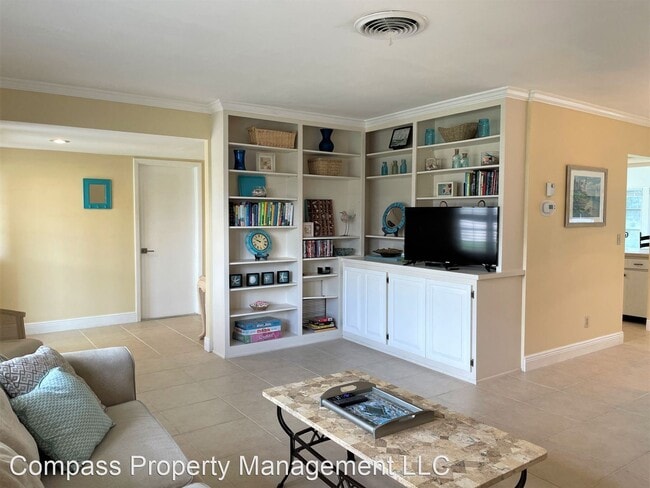 Building Photo - 2 br, 2 bath House - 484 E Shade Drive