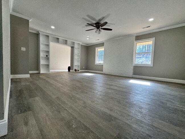 Foto del edificio - 2726 Highland Cir