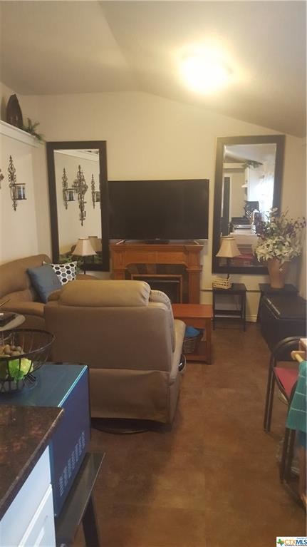 Foto del edificio - 266 Meadow Lake Dr
