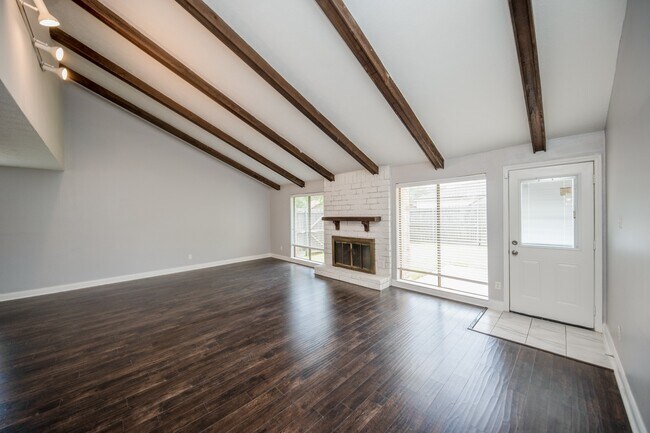 Foto del edificio - 2903 Pepperwood Dr