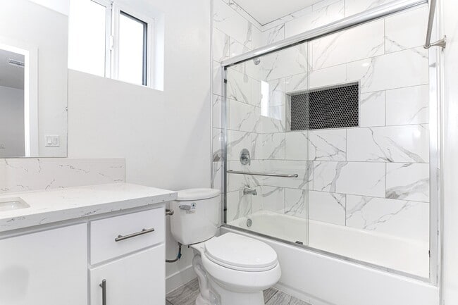 Foto del edificio - 5916 Tujunga Ave