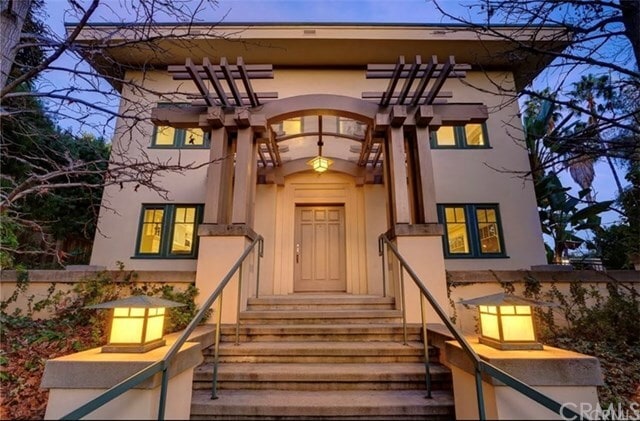 Building Photo - 1298 S El Molino Ave