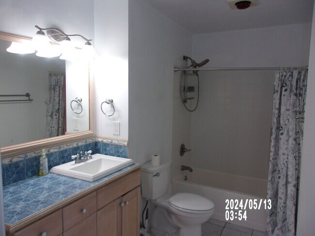 Foto del edificio - Southwest Corner of Lompoc