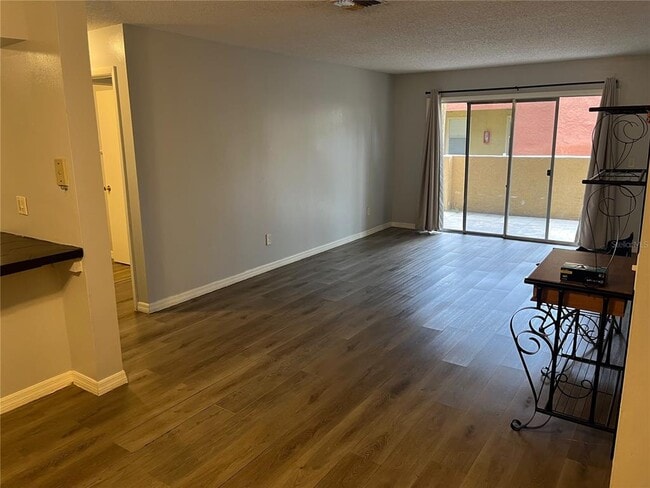 Building Photo - 616 Kenwick Cir