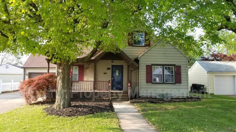 Primary Photo - 21 Wayne Dr