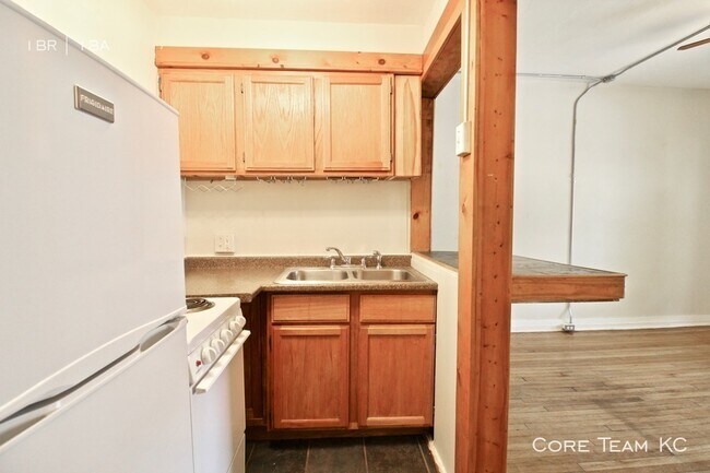 Building Photo - The Boston 1 Bedroom