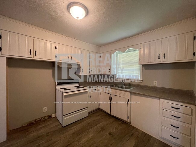 Building Photo - 3242 Toole Dr