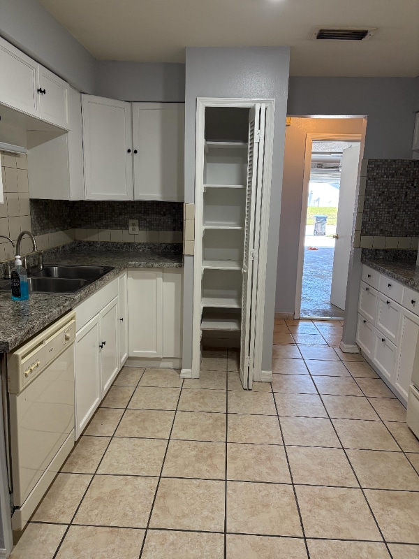 Building Photo - 4816 Miranda Cir