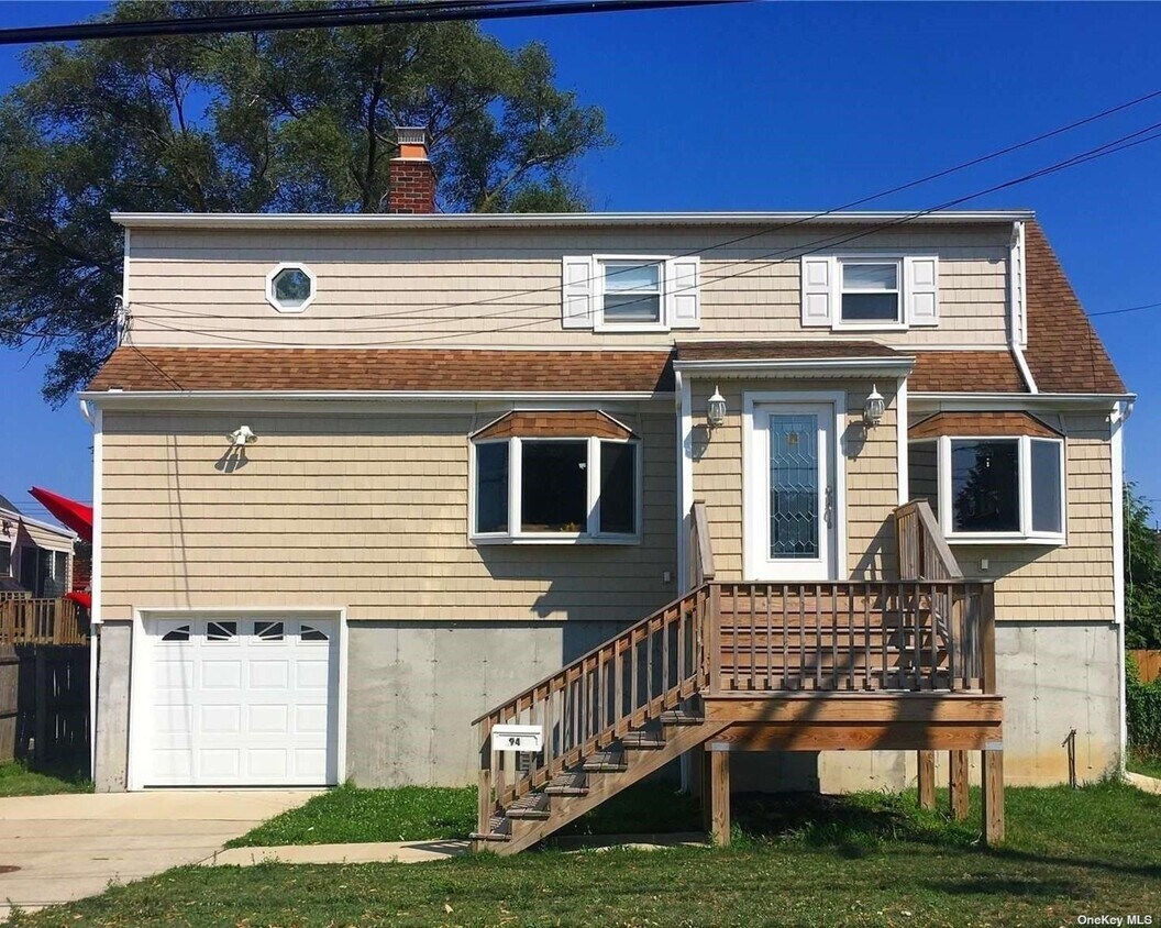 94 4th Ave, East Rockaway, NY 11518 House Rental in East Rockaway, NY