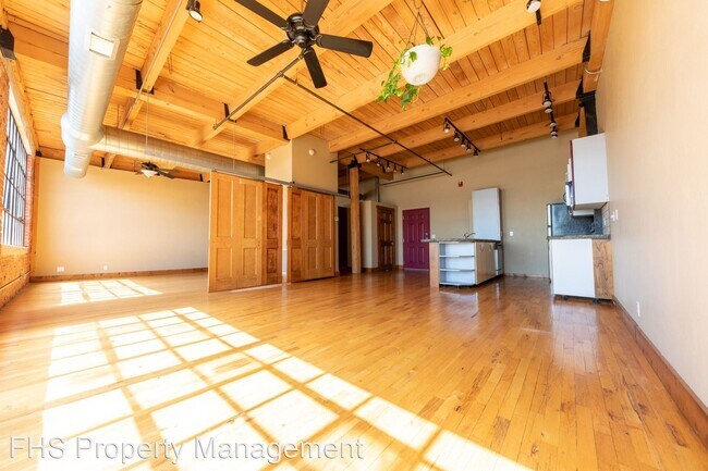 Building Photo - 1 br, 1.5 bath House - 601 N National #308