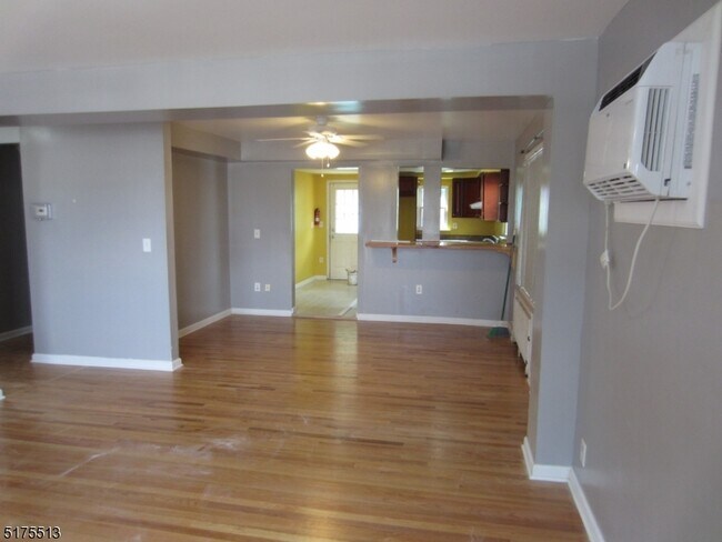 Building Photo - 377 Westminster Pl